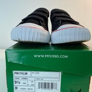 Mens PFFlyers Size 9.5